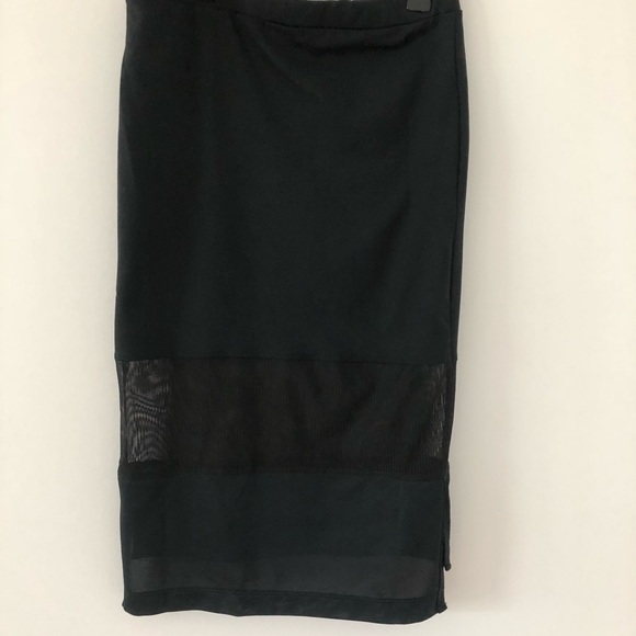 Pencil skirt with mesh panel - Picture 2 of 3